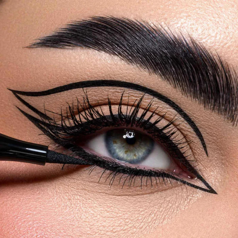 Astra Make Up Subliminal 16h Pro-Liner Intense Black