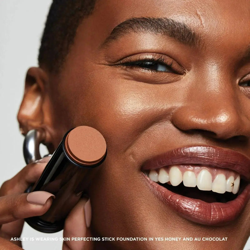 Black Opal True Color Skin Perfecting Stick Foundation SPF15 720 Black Walnut, foto 4 van 6
