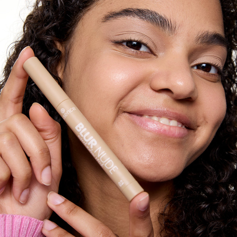 Essence Blur Nude Eyeshadow Stick 02 Soft Macchiato
