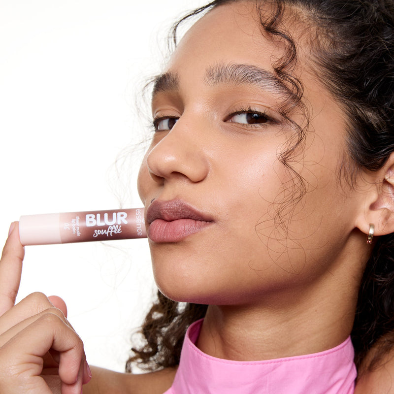 Essence Blur Soufflé Sheer Nude Lip Balm 06 Nude Cocoa