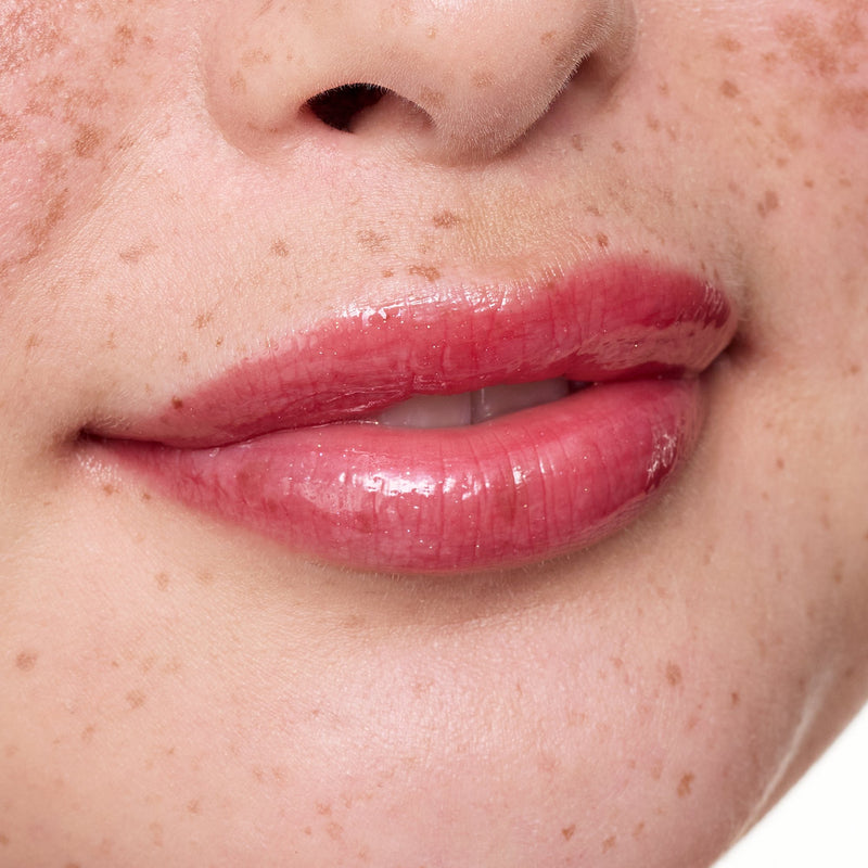 Essence Hydra Kiss Lip Oil 12 Ruby Sparkle