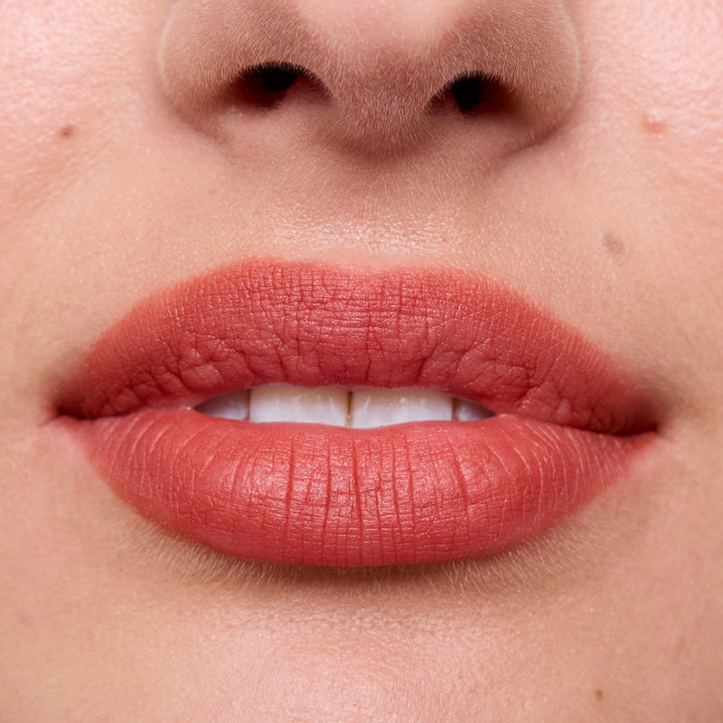 Essence Juicy Matte Lip Mousse 01 Maple Rouge