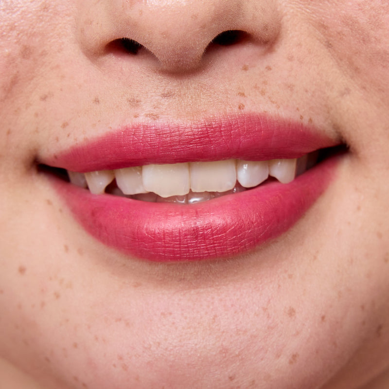 Essence Juicy Matte Lip Mousse 04 Dreamy Blossoms