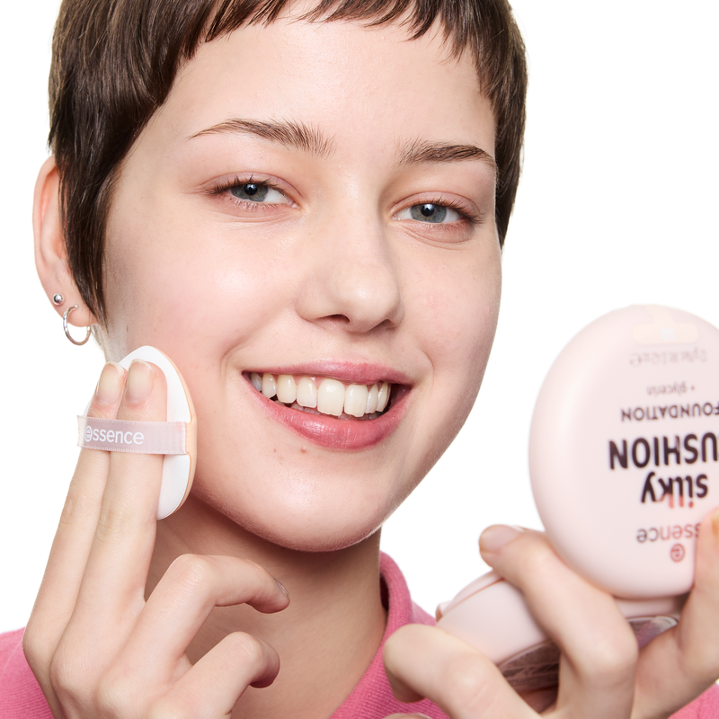 Essence Silky Cushion Foundation