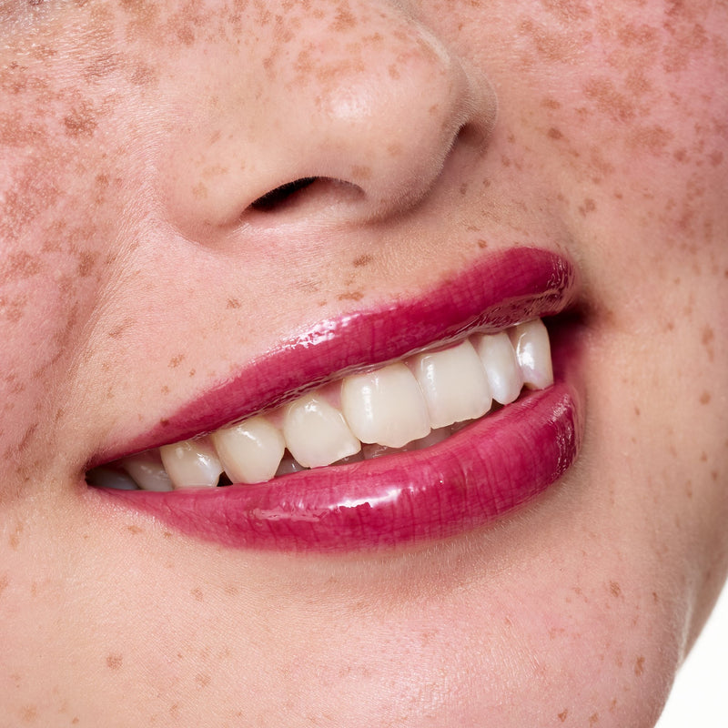 Essence The Super Peptide Glossy Lip Treatment 08 Cherrylicious!