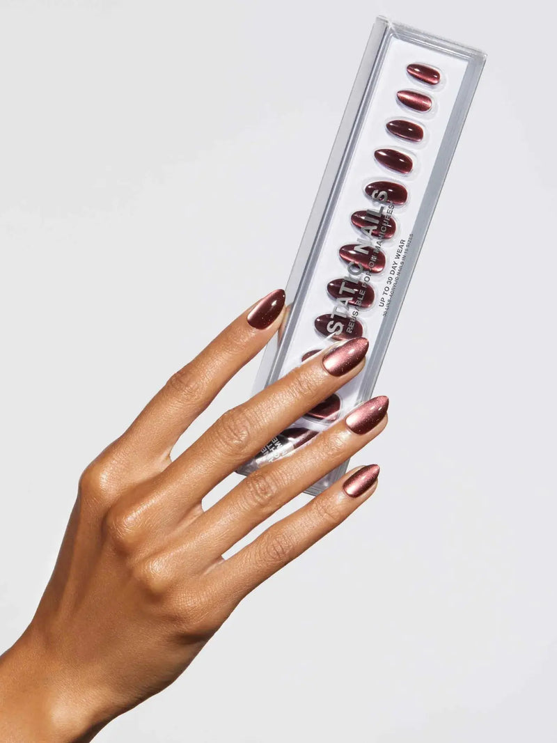 Static Nails Reusable Pop-On Manicure Influenced Almond