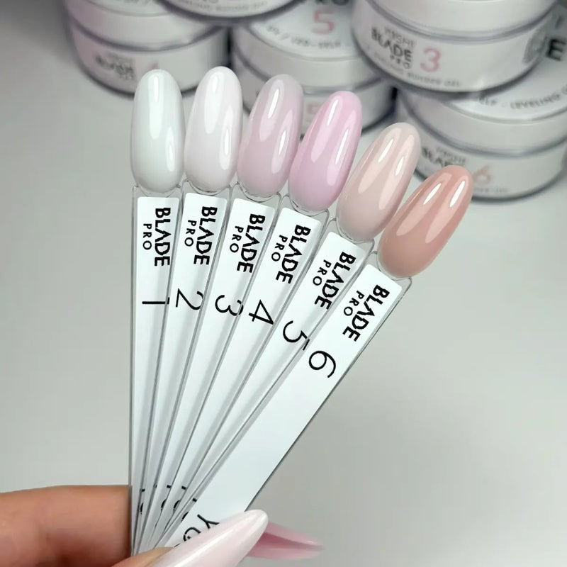 Yoshi Blade Pro Gel 5, lichtbeige builder gel voor verlengen en opbouwen van nagels, foto 4 van 5