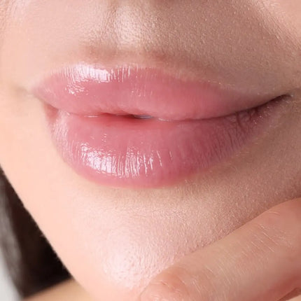 Soft lips van Boozyshop, zachte nude lipsticks, lipgloss en lipliners voor een subtiele lip