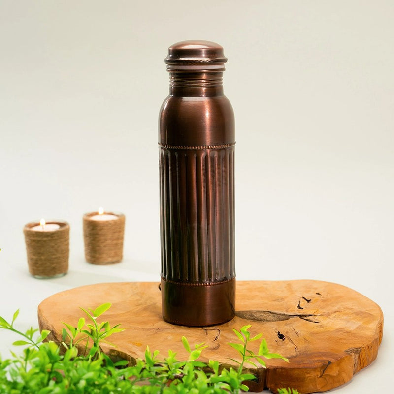 Ayurveda Specialist Pure Copper Water Bottle Dot Lining Antique, handgemaakte koperen waterfles