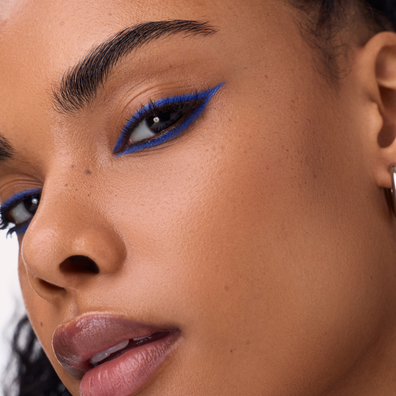 Catrice Velvet Glide Matte Eye Pencil 050 Blue Pulse