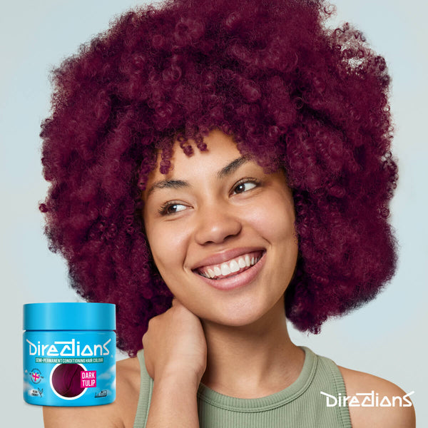 Directions Hair Color #dark Tulip, semi-permanente haarverf in donkere tulpenkleur, op model