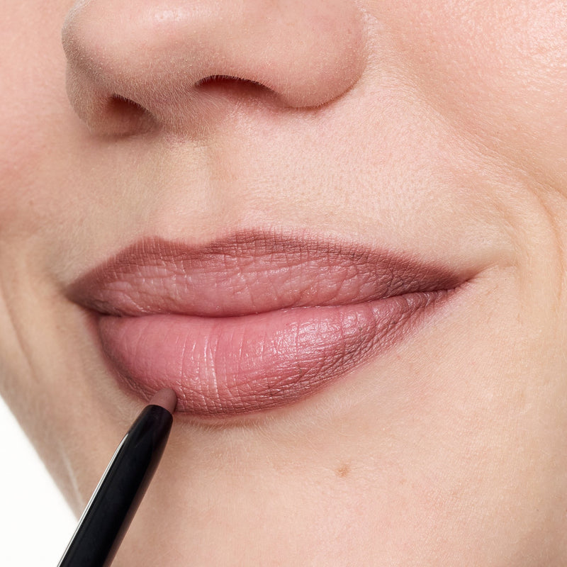 Essence 8h Matte Comfort Lipliner 24 Coffee Date