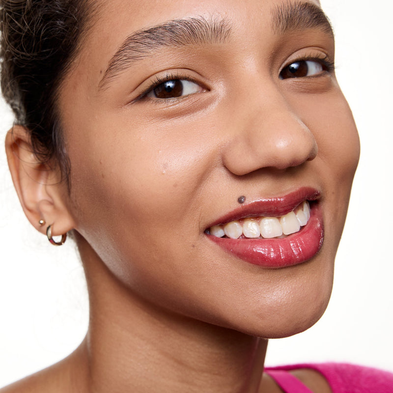 Essence Hydra Kiss Lip Oil 12 Ruby Sparkle