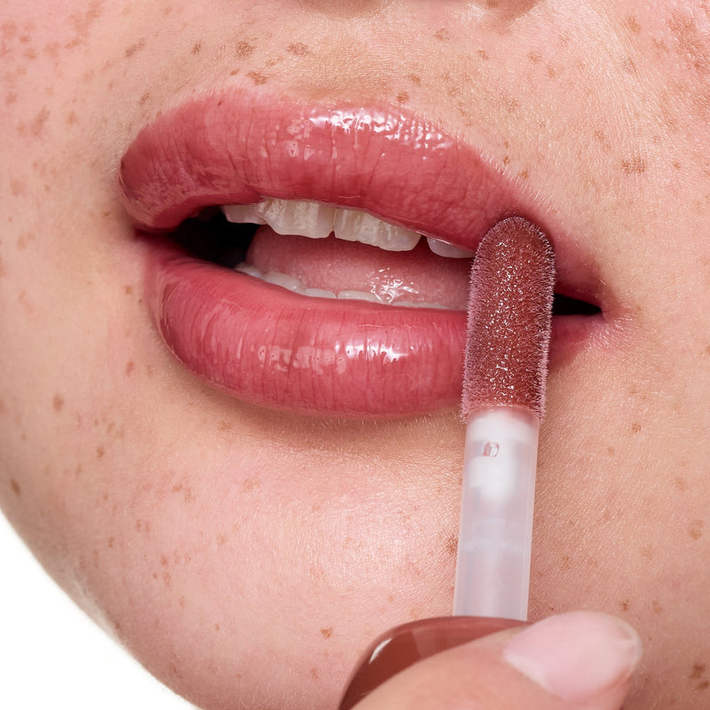 Essence Milky Glazed Glossy Lip Balm 05 Latte-tude