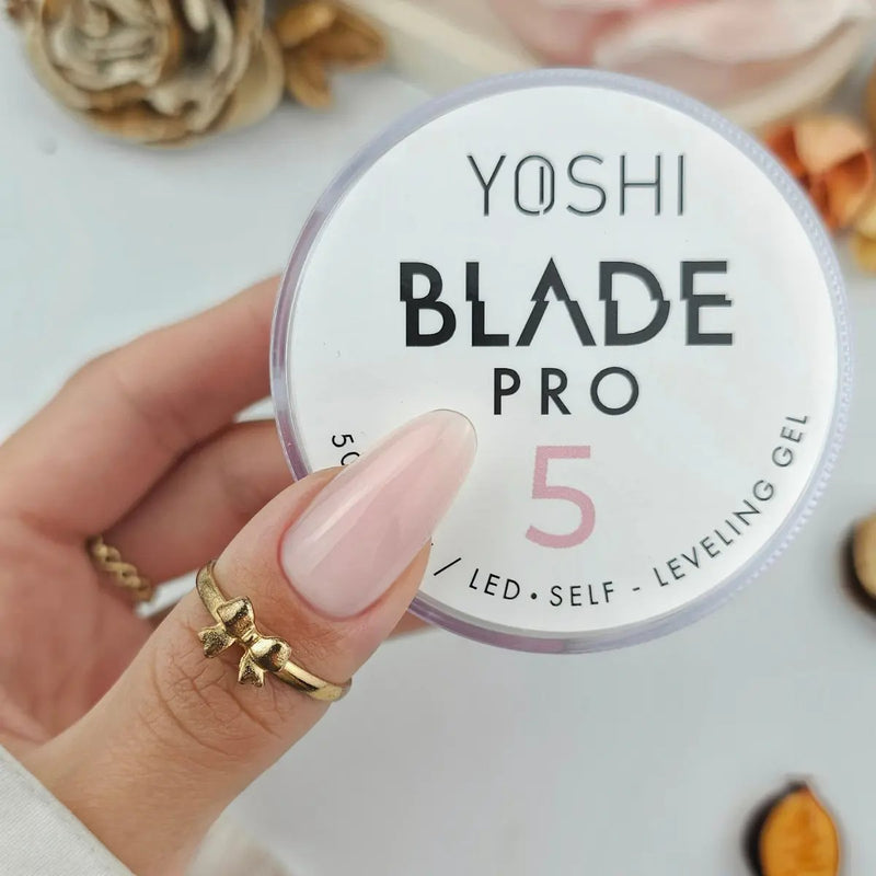 Yoshi Blade Pro Gel 5, lichtbeige builder gel voor verlengen en opbouwen van nagels, foto 2 van 5